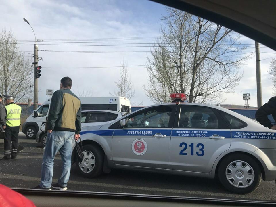 МЧС: Число пострадавших в ДТП с маршруткой в Чите выросло до 9 человек